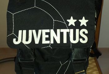 Used Juventus Zaino scuola bike — image 2 of 7