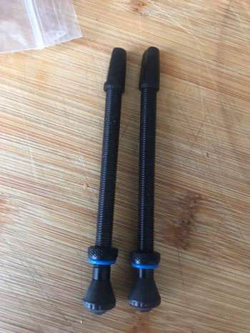 Used Milkit Kit de valves tubeless presta 2026 bike — image 2 of 3