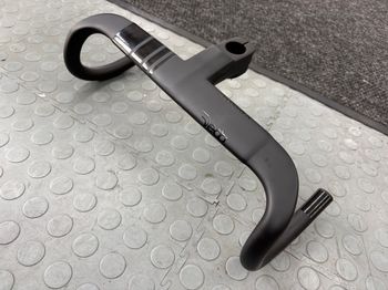 Used alanera RS T1000 Carbon Flared Curved Handlebar 2025 bike