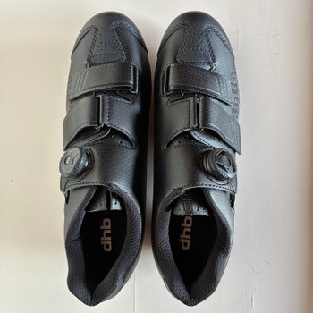 Used dhb Aeron Carbon road cycling shoes - Black 42 bike — image 2 of 7