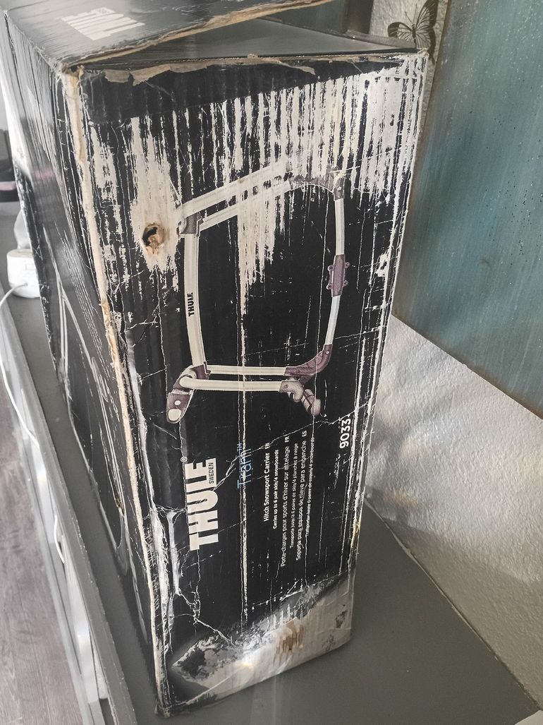 Used Thule Tram 9033 Ski & Snowboard Carrier bike — image 4 of 4