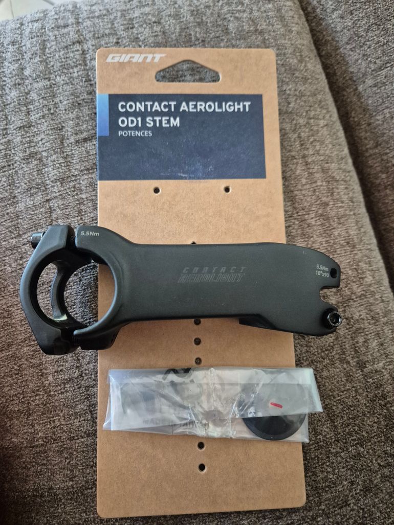 Used Giant Contact Aerolight OD1 Stem 90mm bike — image 1 of 2