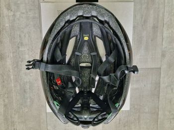 Used MET Trenta 3K Carbon 2025 bike — image 7 of 8