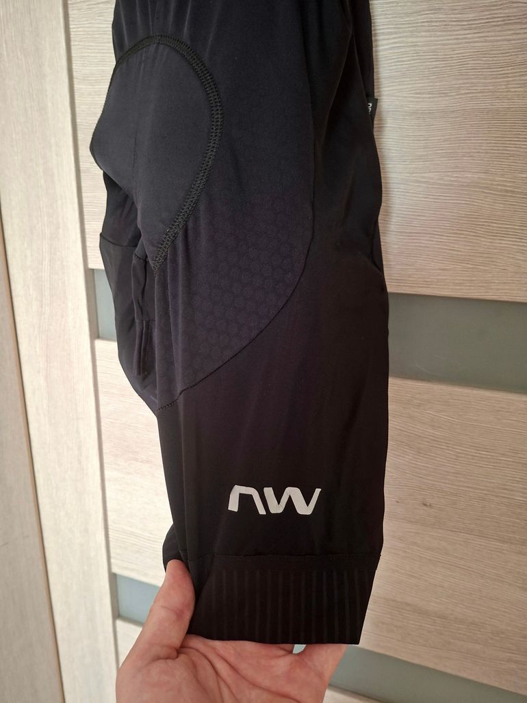 Gebrauchtes Northwave Active WMN Bibshorts bike — Bild 2 von 4