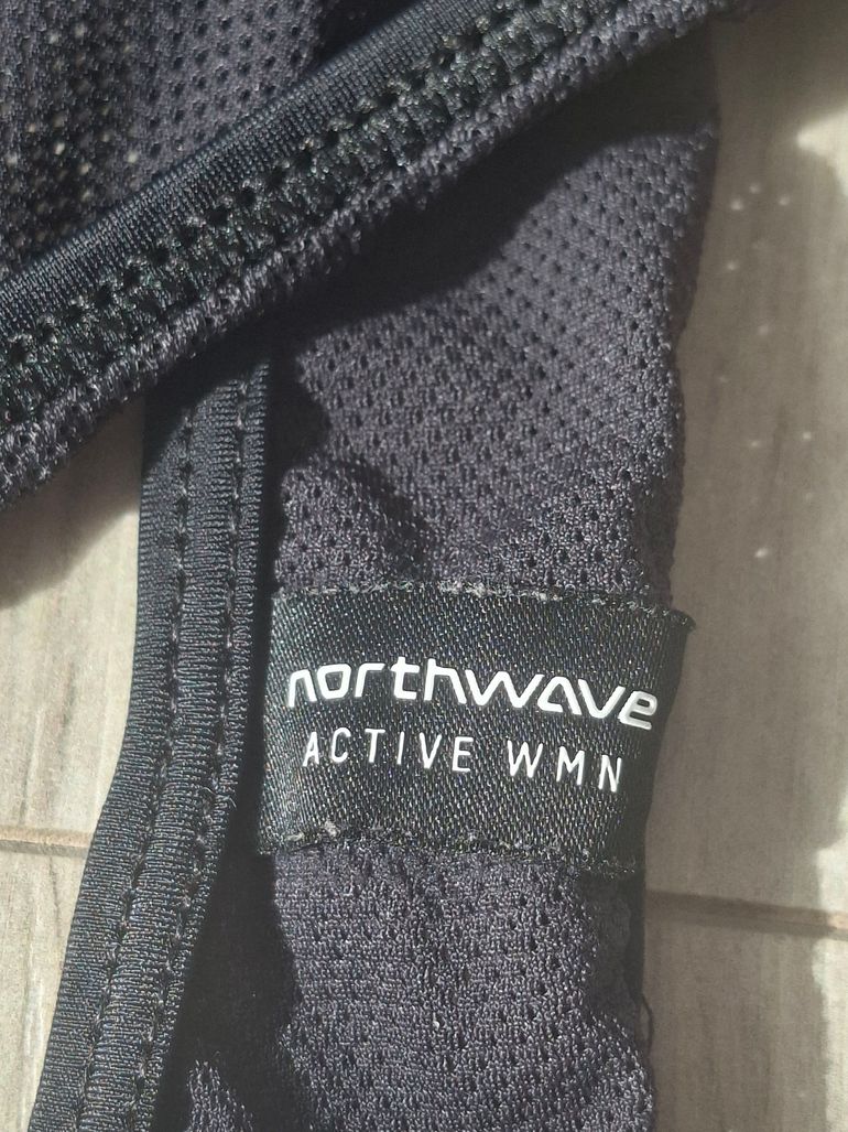 Used Northwave Active WMN Bibshorts bike — image 2 of 3