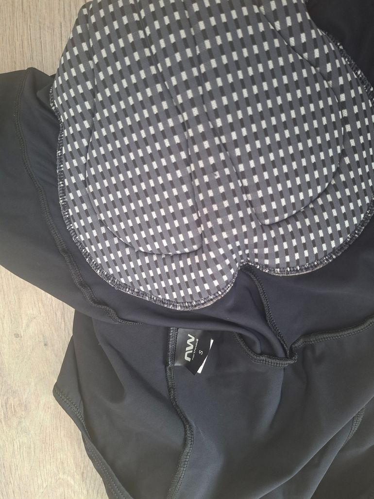 Used Northwave Active WMN Bibshorts bike — image 3 of 3