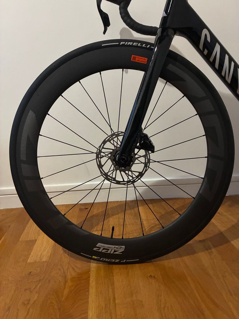 Used Zipp 404 Firecrest 2026 bike — image 1 of 2