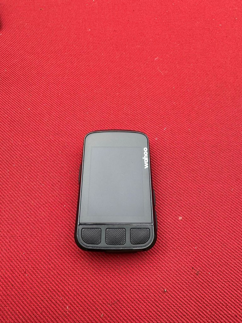 Used Wahoo ELEMNT BOLT v2 GPS Bike Computer 2024 bike — image 2 of 4