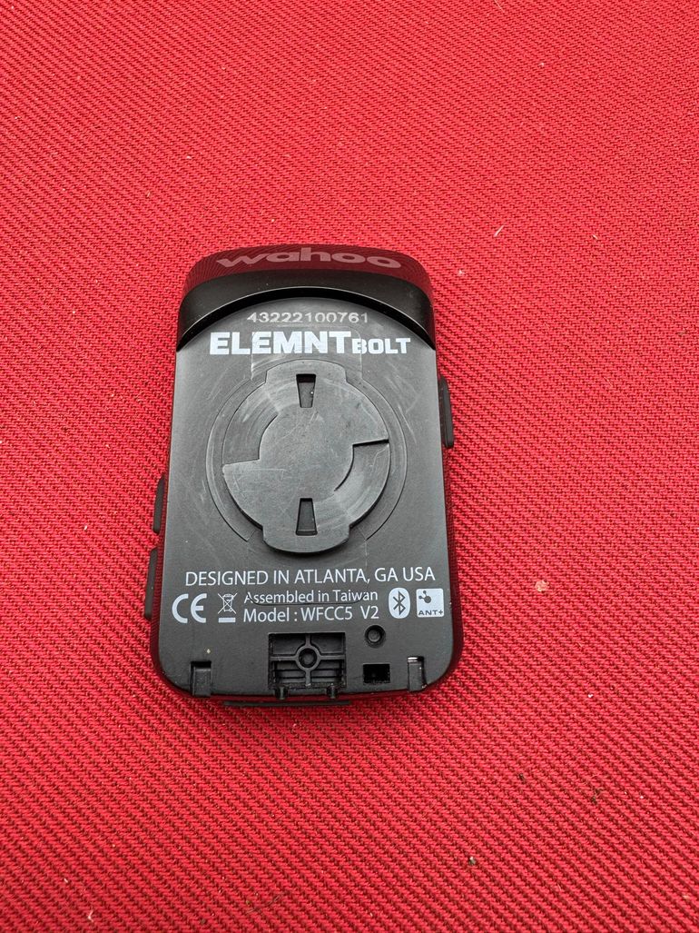 Used Wahoo ELEMNT BOLT v2 GPS Bike Computer 2024 bike — image 3 of 4