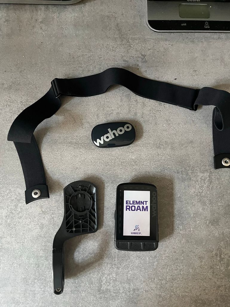 Used Wahoo ELEMNT ROAM v2 GPS Bike Computer 2021 bike — image 1 of 7