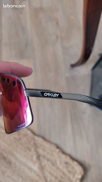 Used Oakley Sutro TI Sweep Mat Gunmetal Prizm Road 2025 bike — image 4 of 5