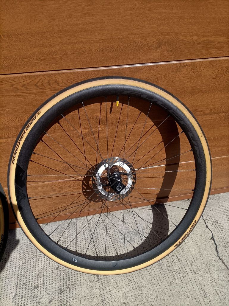 Used Fulcrum 400 DB 2023 bike — image 3 of 9