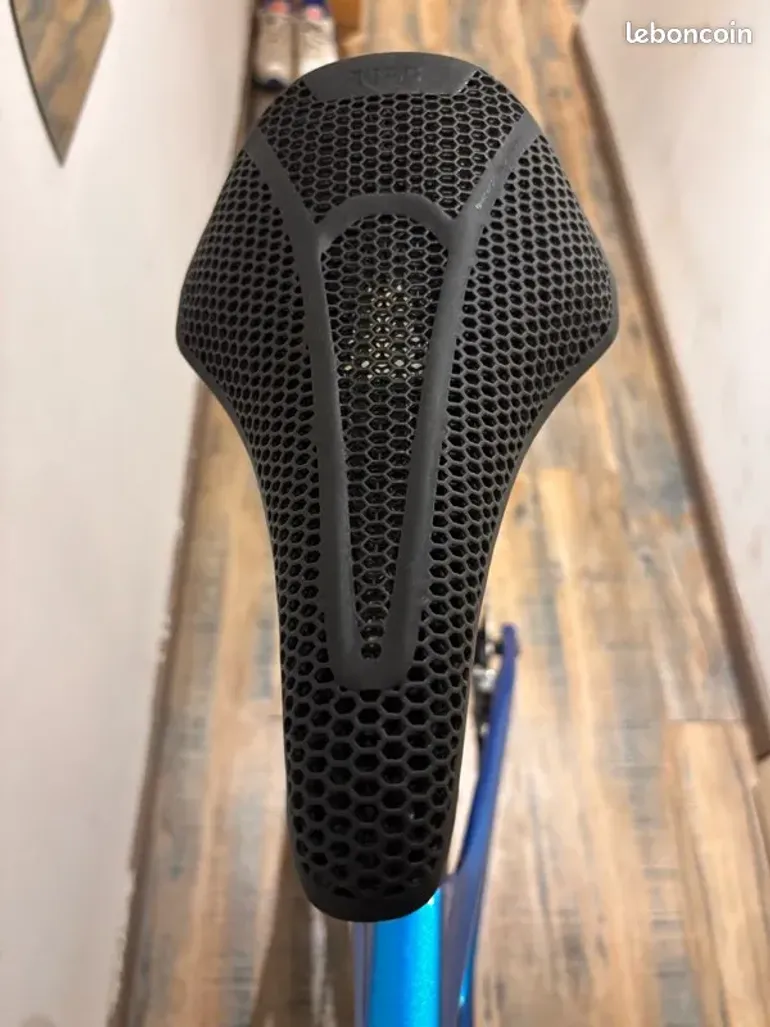 Used Fizik Vento Argo 00 Adaptive 2026 bike — image 1 of 6