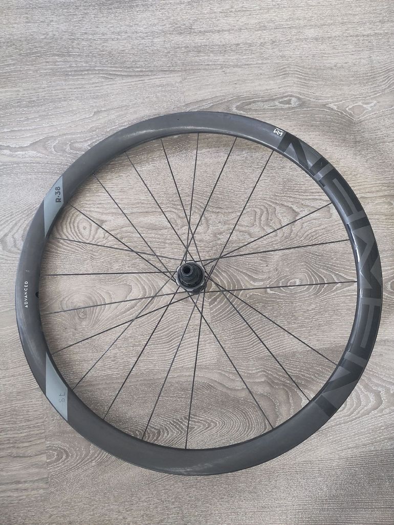 Used Newmen Advanced SL R.38 Streem 24 trous 2022 bike — image 1 of 3