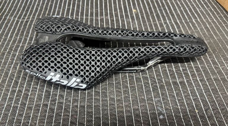 Used Selle Italia SLR 3D Team Edition 2025 bike — image 2 of 4