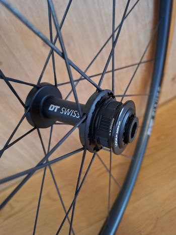 Used Dt Swiss PRC 1100 DICUT Mon Chasseral bike — image 3 of 10