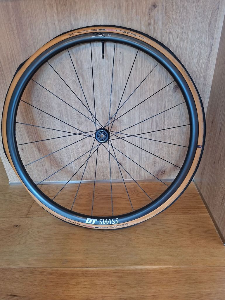 Used Dt Swiss PRC 1100 DICUT Mon Chasseral bike — image 2 of 10