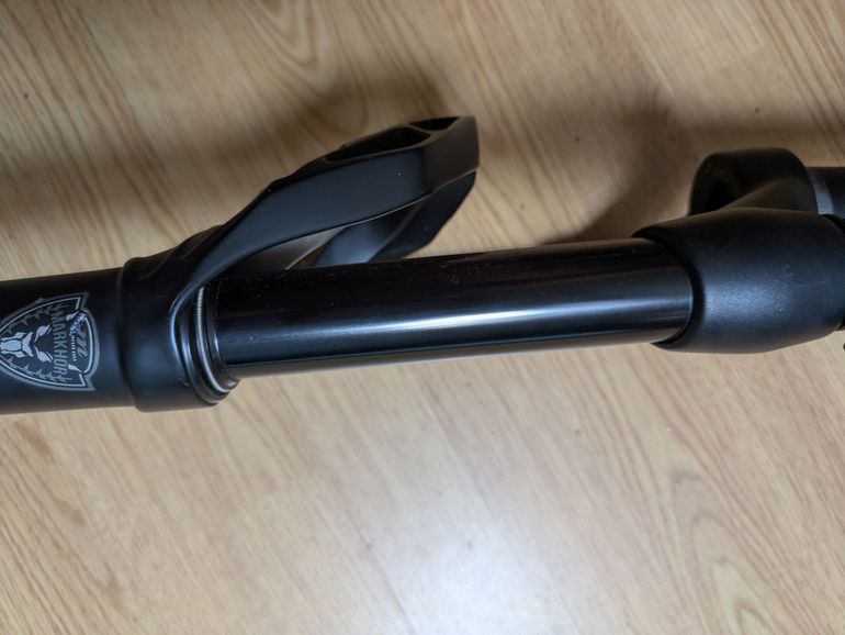 Used Manitou Markhor 29" 100mm Fork 2022 bike — image 4 of 6