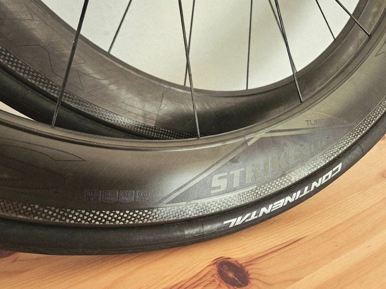 Used Reynolds Strike SLG Carbon Wheelset bike — image 7 of 10