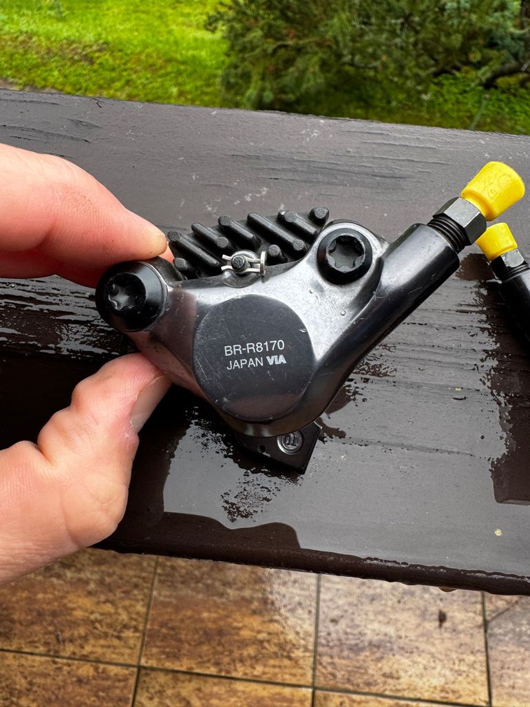 Used Shimano Ultegra BR-R8170 Brake Calipers bike — image 3 of 3