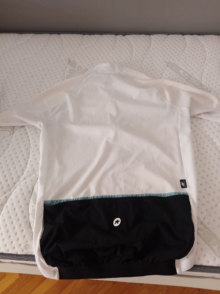 Used Assos Mille GT Summer bike — image 2 of 3
