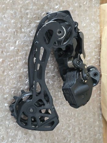 Used Shimano GRX RX825 Di2 12v 2025 bike — image 4 of 5