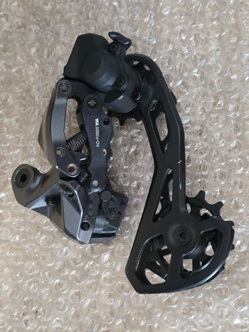 Used Shimano GRX RX825 Di2 12v 2025 bike — image 2 of 5