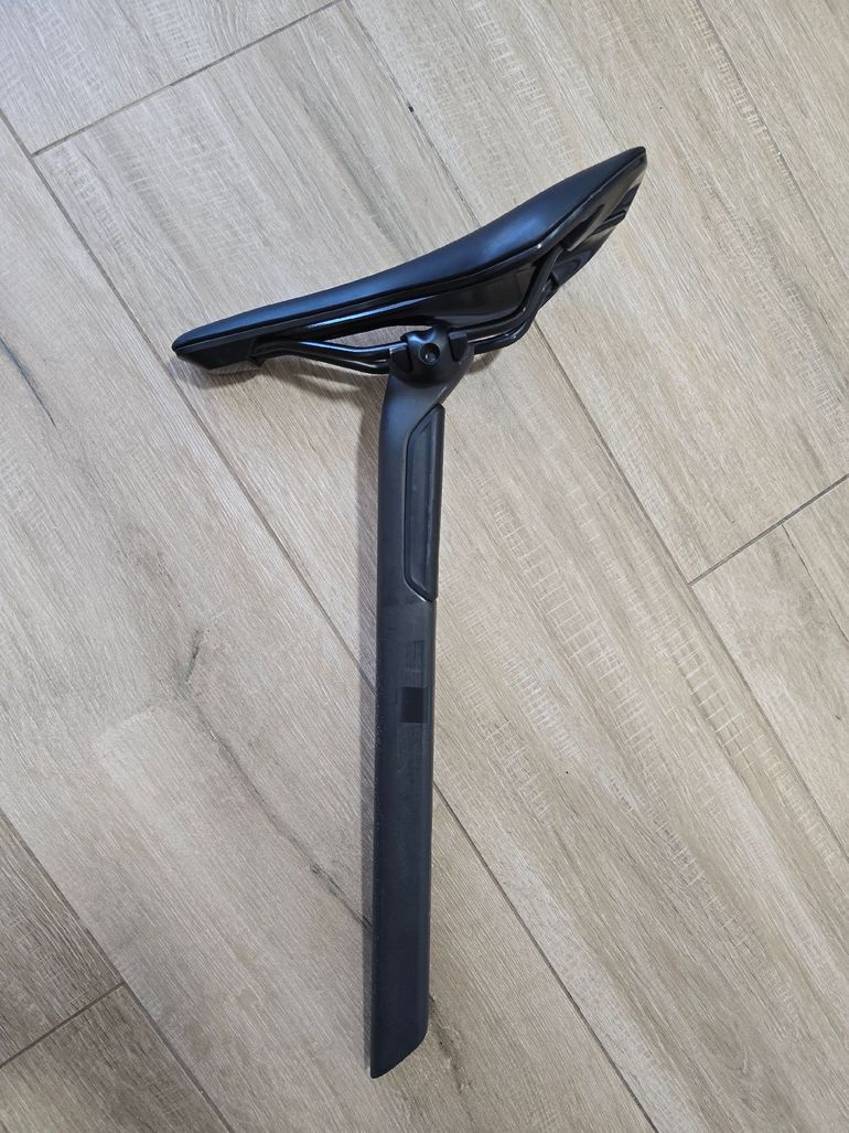 Used Syncros SP-R101-CF 0mm Offs Seatpost 2025 bike — image 8 of 8