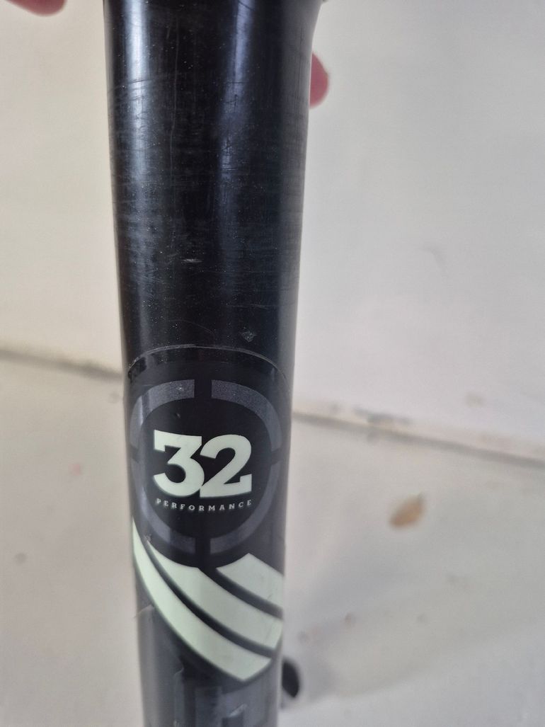 Used Fox Float 32 Performance Series 29er bike — image 3 of 7