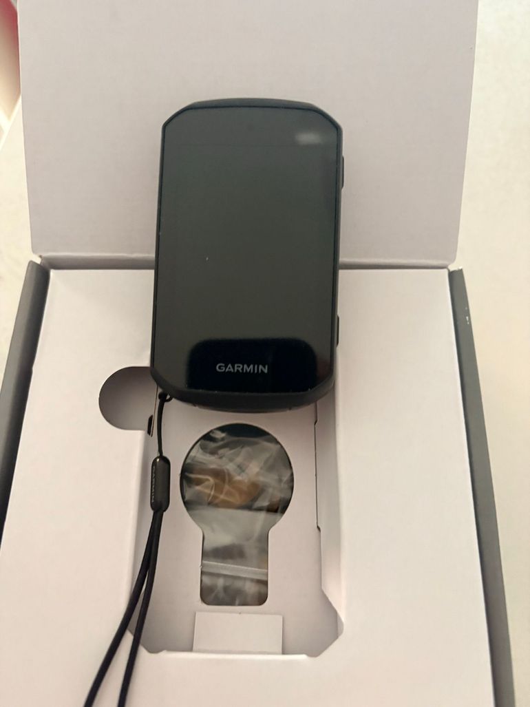 Used Garmin Edge 850 GPS Bike Computer bike — image 4 of 4
