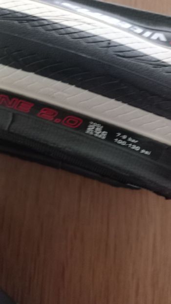 Used Vittoria Rubino Pro Graphene 2.0 2026 bike — image 4 of 5