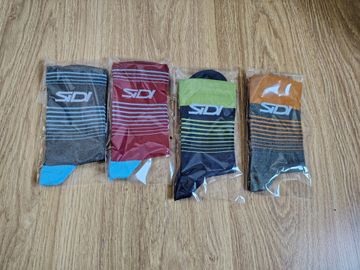 Used Sidi cycling socks bike — image 3 of 4