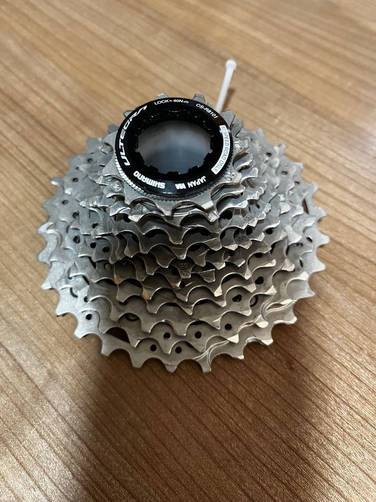 Used Shimano CS-R8101 12-speed 2024 bike — image 2 of 5