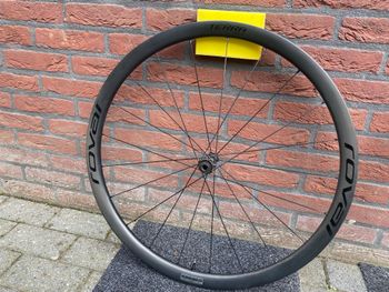 Used Roval Terra CLX ll Wheels 2024 bike — image 13 of 16