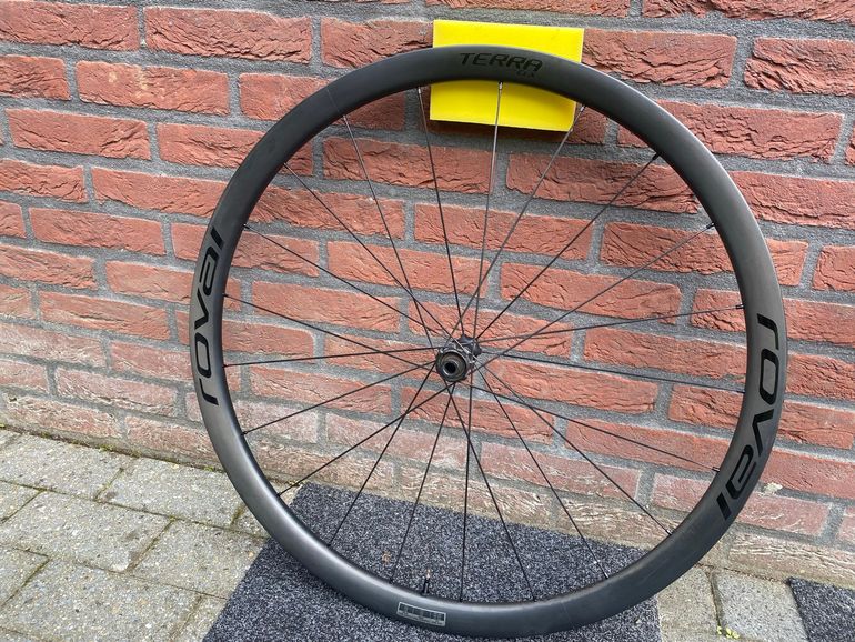 Used Roval Terra CLX ll Wheels 2024 bike — image 13 of 16