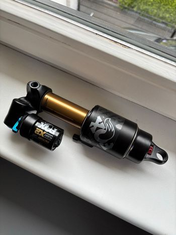 Used Fox FLOAT X2 FACTORY Air Shock bike — image 3 of 5
