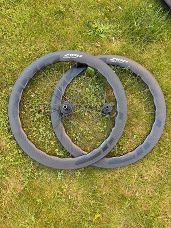 Used Zipp 454 NSW 2024 bike — image 2 of 7
