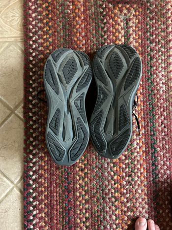 Used Asics Running Shoes 2025 bike — image 6 of 6