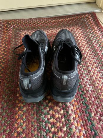 Used Asics Running Shoes 2025 bike — image 5 of 6