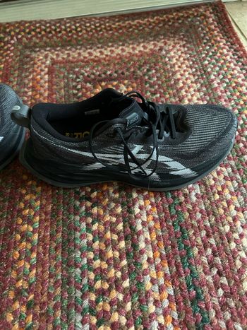 Used Asics Running Shoes 2025 bike — image 4 of 6