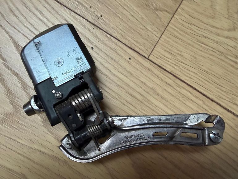 Used Shimano Dura-Ace Di2 9070 Time Trial Groupset bike — image 13 of 24