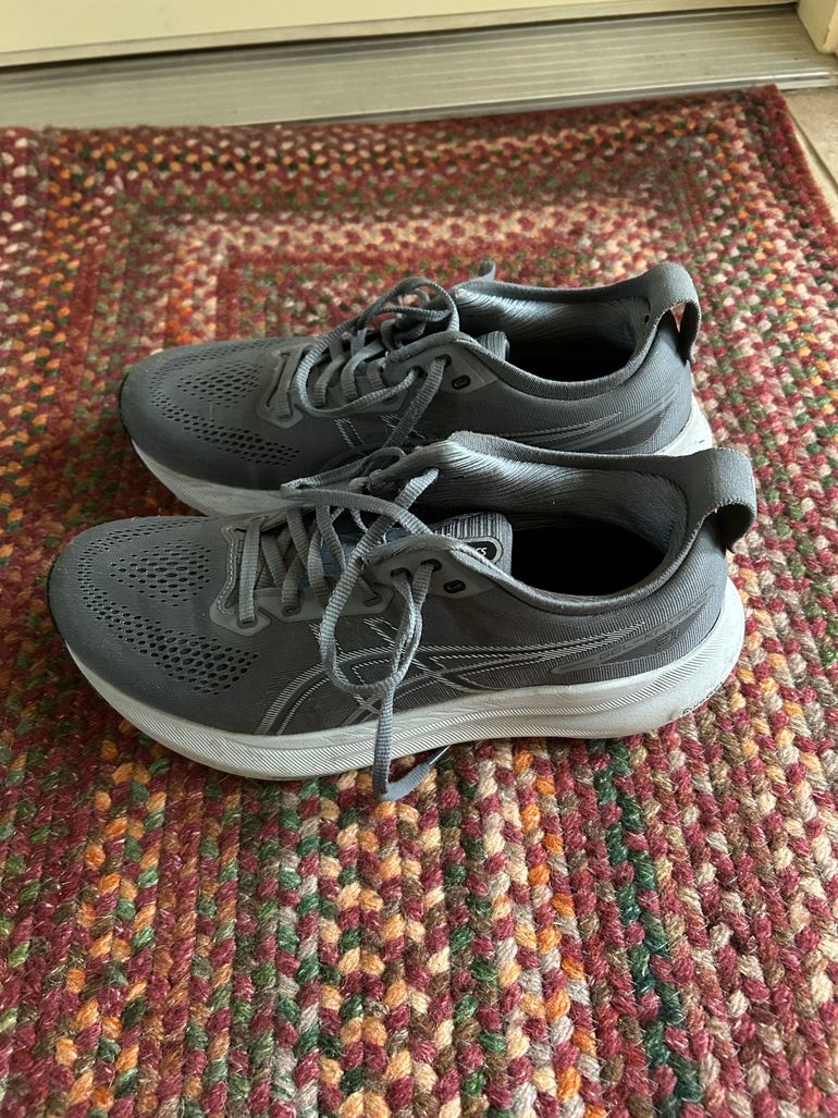 Used Asics Gel-Kayano 33 2025 bike — image 2 of 4