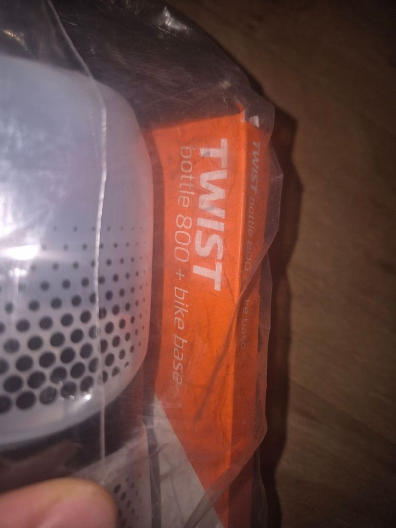 Used Fidlock Twist Bottle 800 bike — image 2 of 2