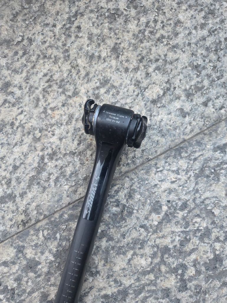 Used S-Works Tarmac SL7 Seatpost 20 mm setback 300 mm lenght bike — image 2 of 12
