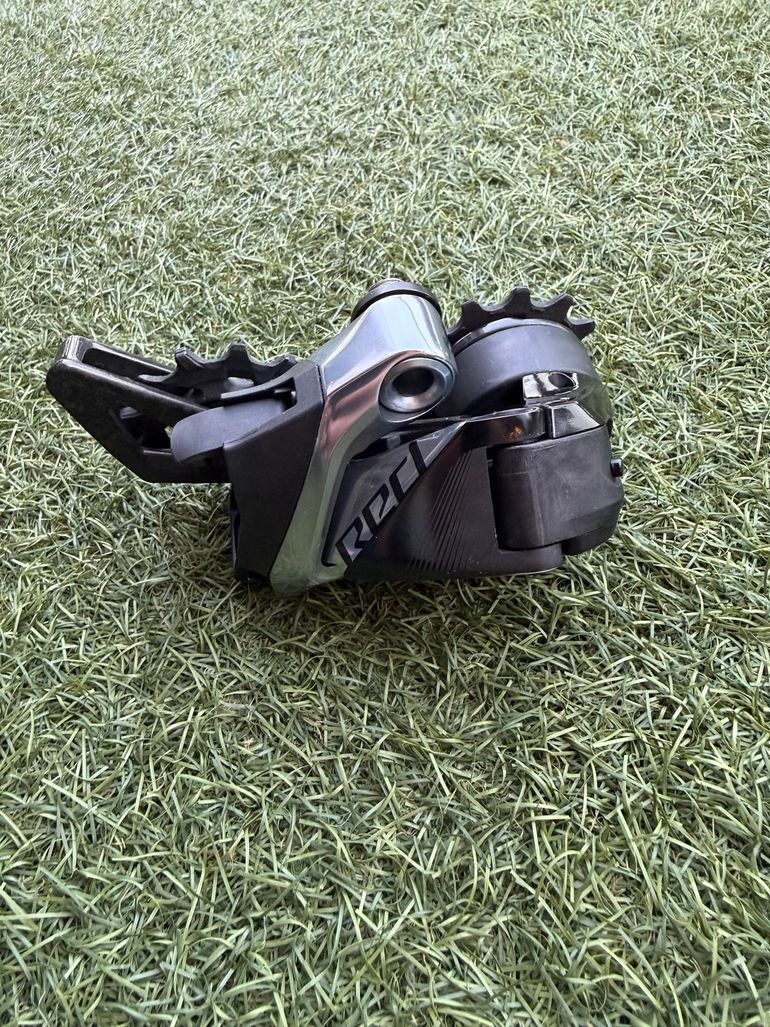 Used Sram Red Etap Axs D1 12V 2025 bike — image 2 of 8