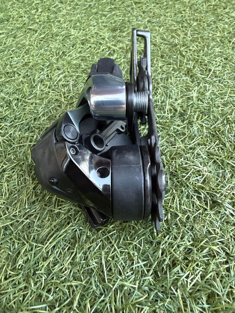 Used Sram Red Etap Axs D1 12V 2025 bike — image 3 of 8