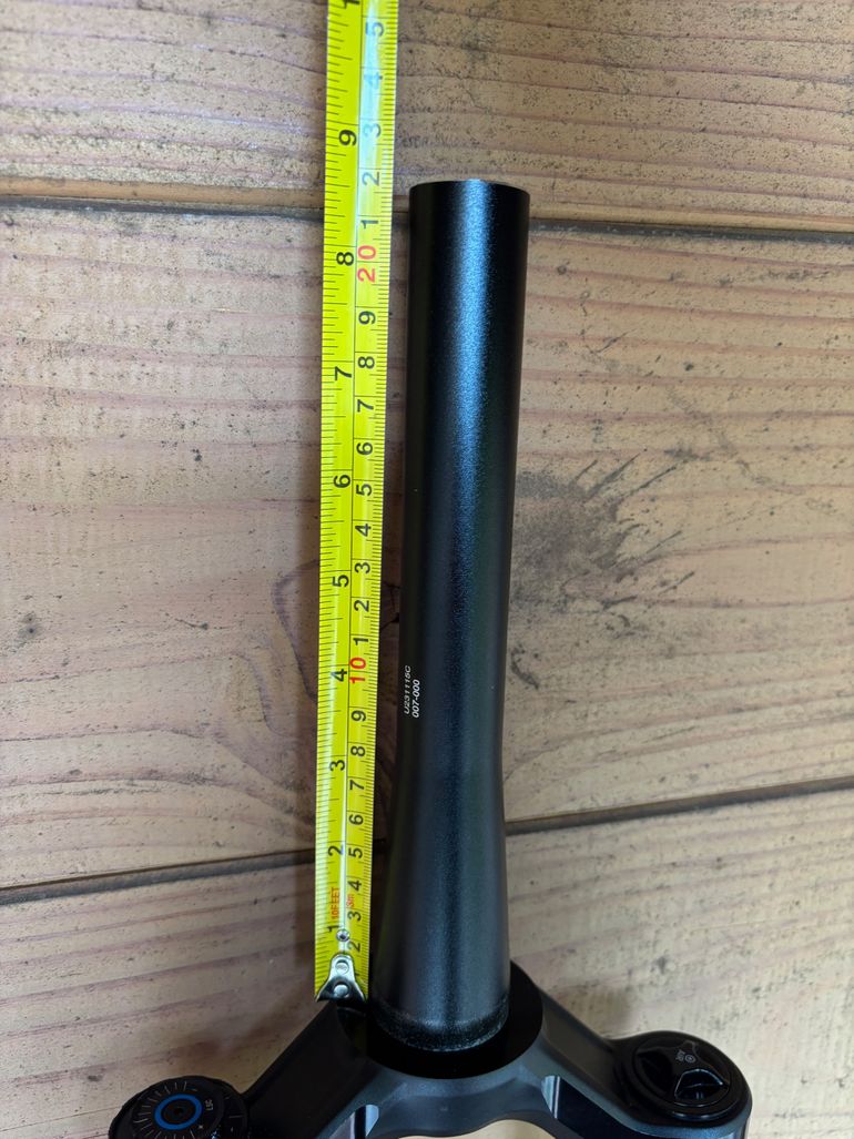 Used RockShox Lyrik Ultimate 160mm 2024 bike — image 4 of 6