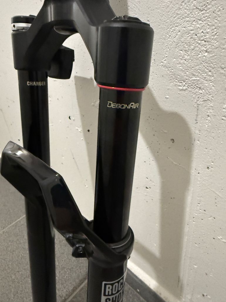 Used RockShox Pike Ultimate Flight Attendant 140mm 2025 bike — image 5 of 6