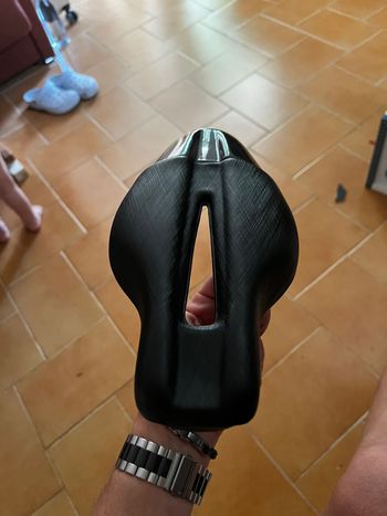 Used BALUGOE TT Carbon saddle 165gr 2025 bike