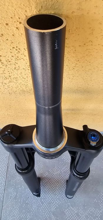 Used Dt Swiss F 232 ONE Fork 110mm Travel 44mm Offset Remote 2025 bike — image 11 of 13